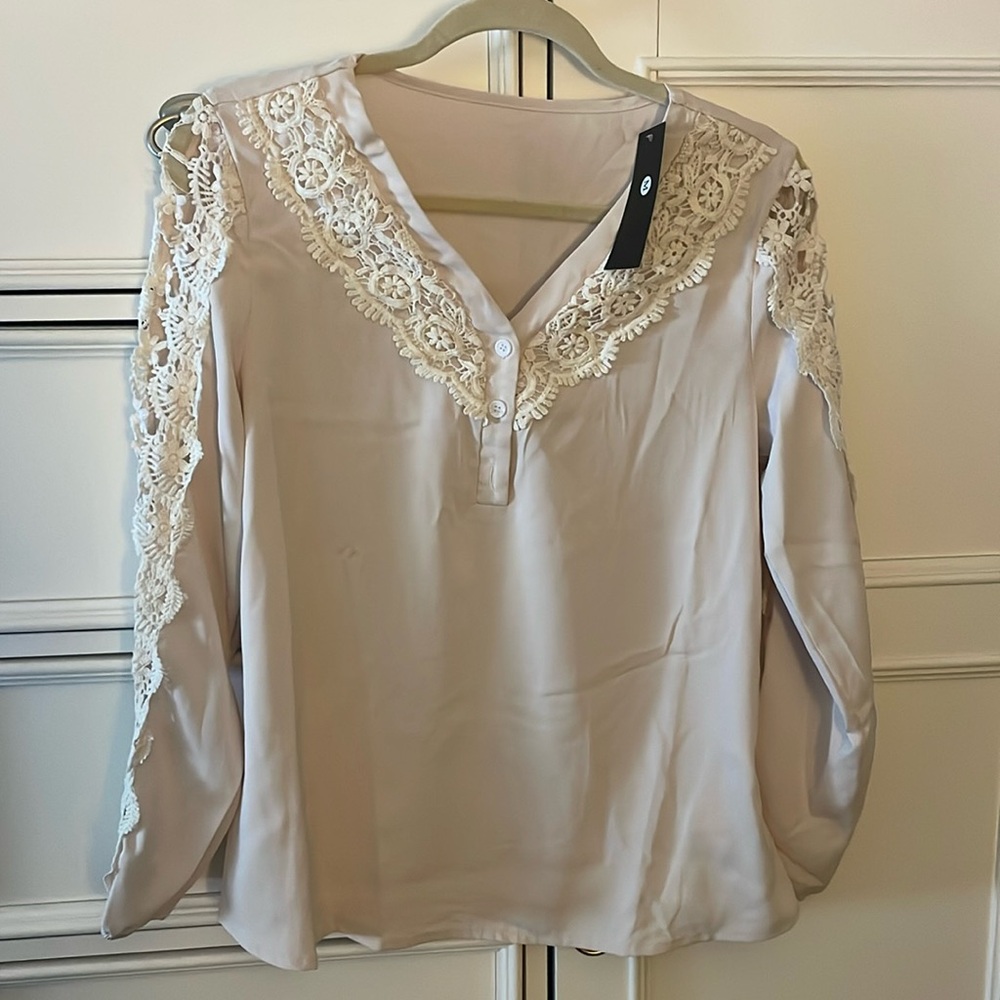 Kara and Kate Womens Blouse - Picture 1 of 9
